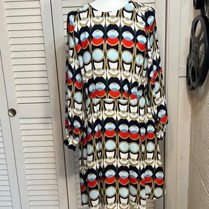 H&M 10  beautiful, fit and flare dress in bright design and colors EUC